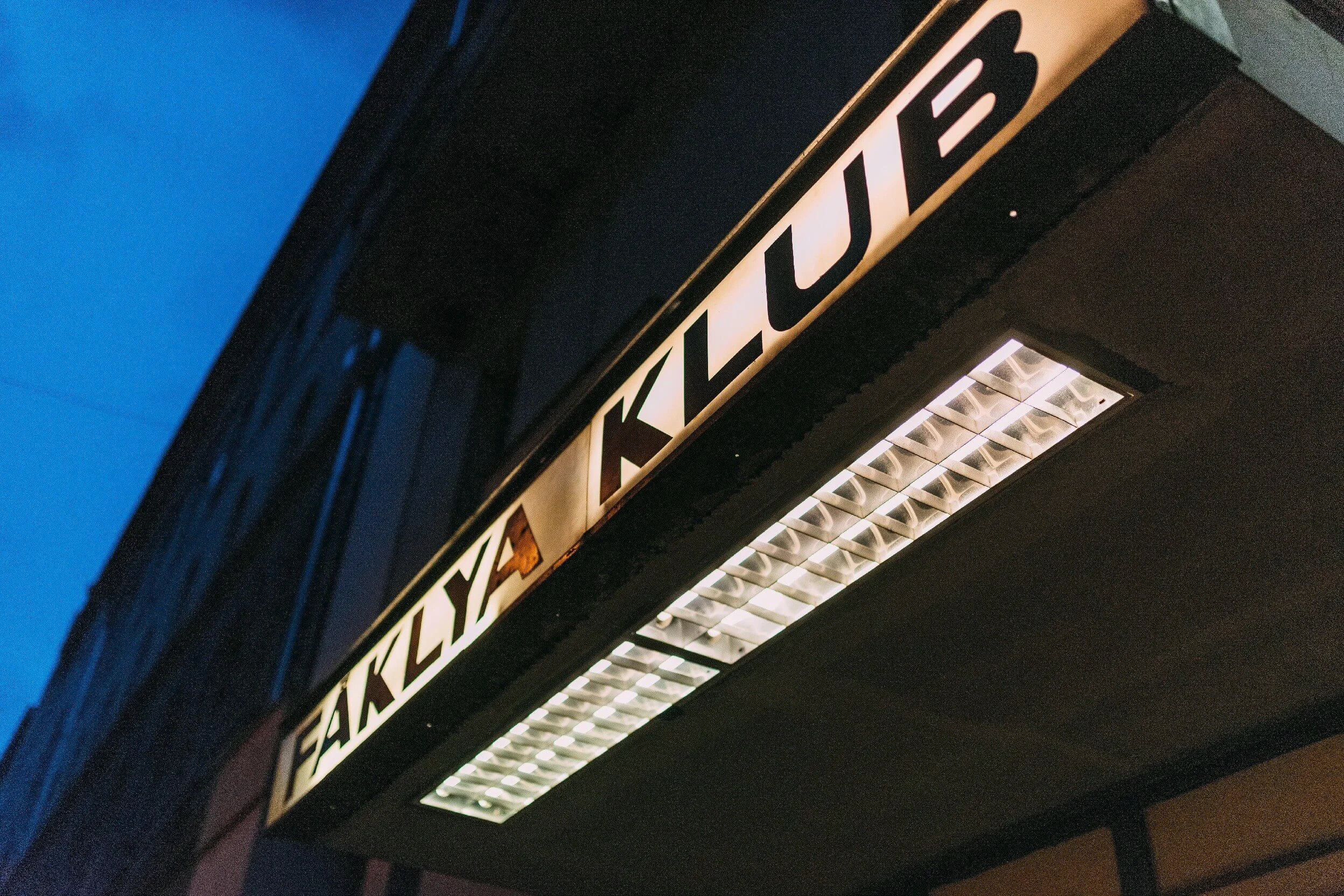 Fáklya klub, központi helyínünk