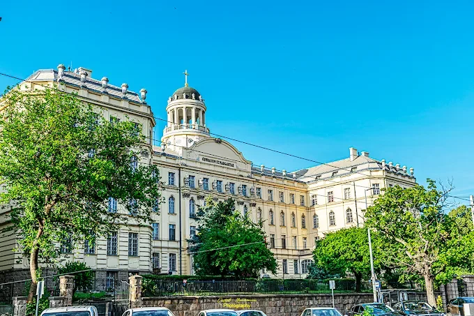 Szent Margint gimnázium helyínünk